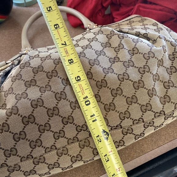 Gucci Suki  GG Shoulder Bag - Picture 16 of 16